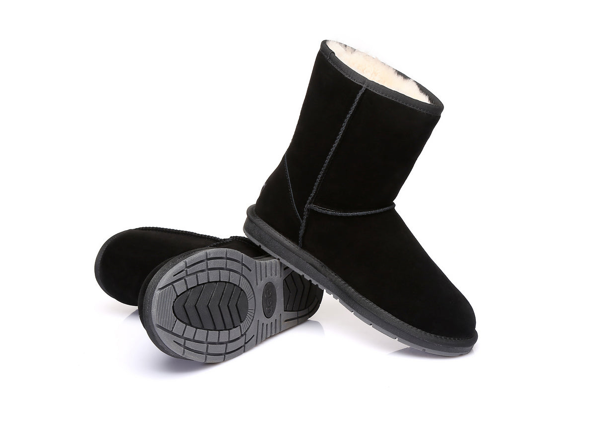 SALE. SHORT Ugg Boots