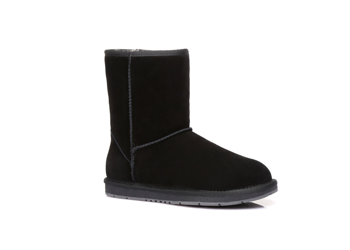 SALE. SHORT Ugg Boots