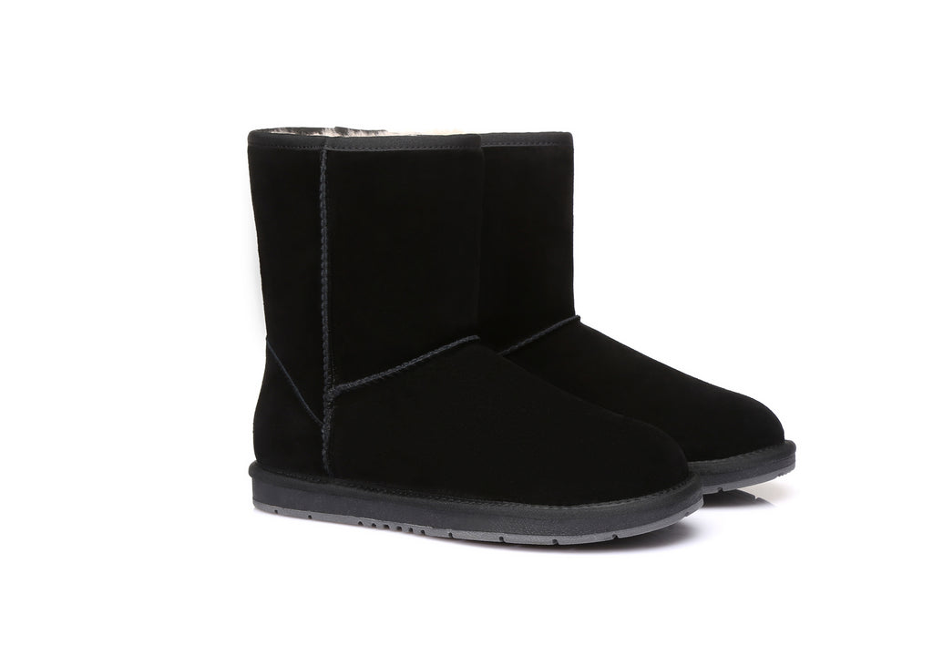 SALE. SHORT Ugg Boots