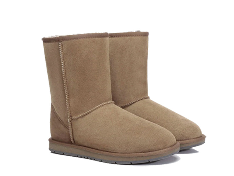 SALE. CLASSIC SHORT Ugg Boots