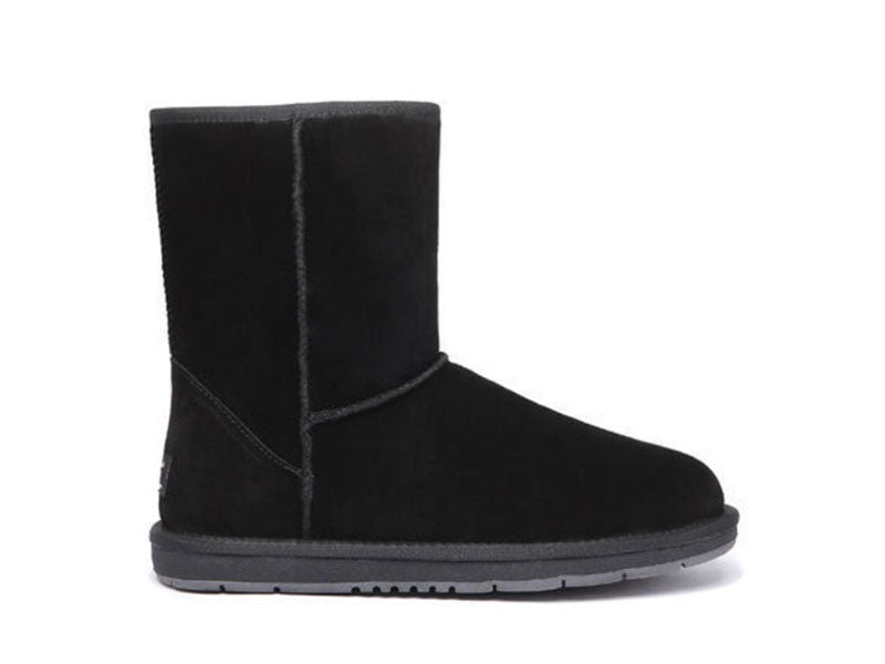 SALE. SHORT Ugg Boots